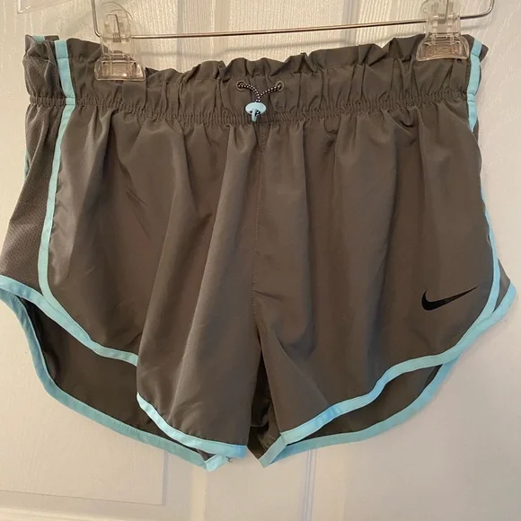 Nike Women's Athletic running track Olive Green with Blue Trim shirts,size 8 - Picture 3 of 8